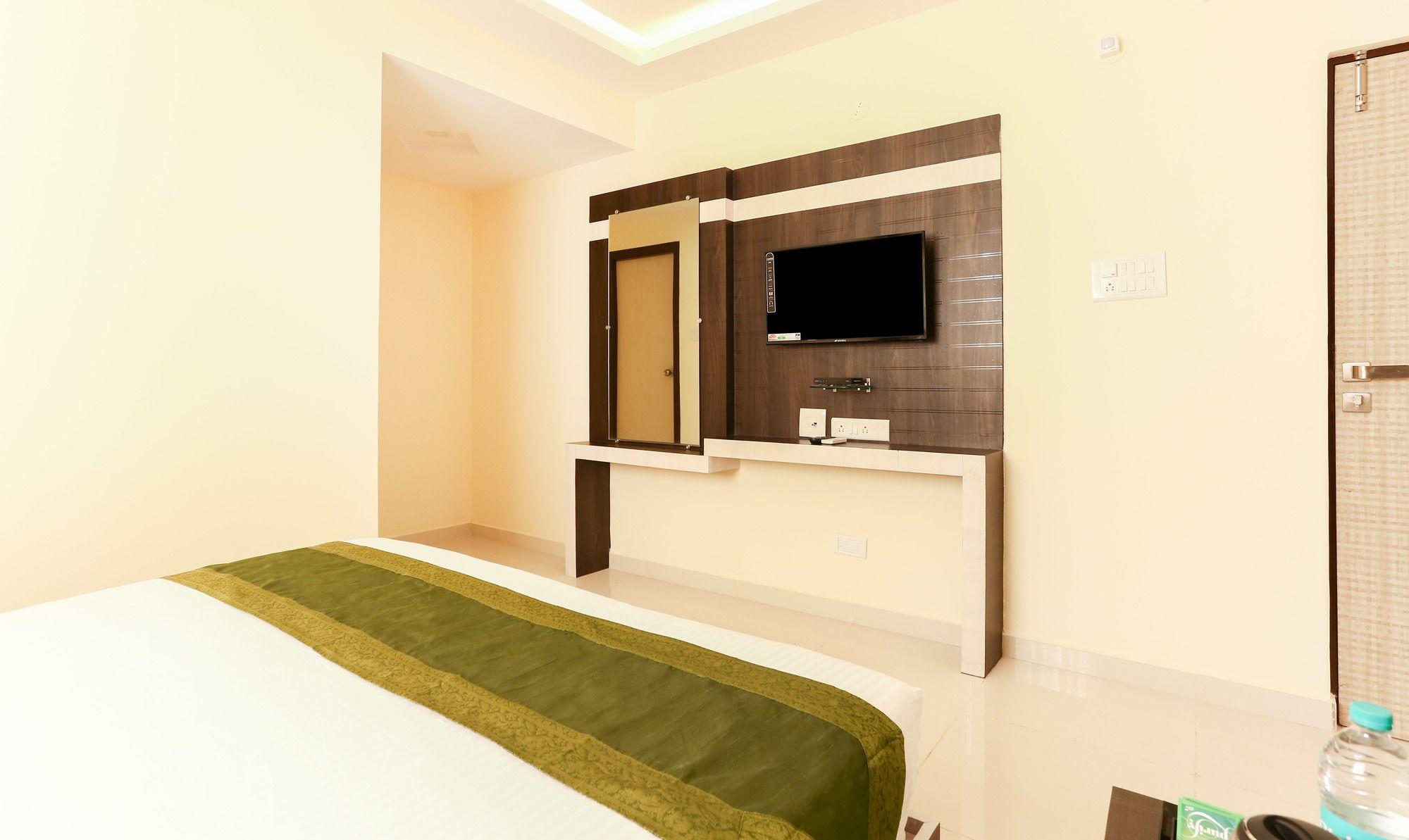 Fabhotel Rotano Suites - Yelahanka Bangalore Exterior foto
